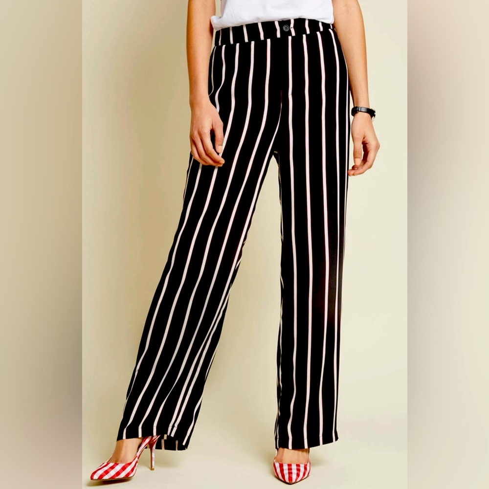 Gilli Black, White and Red Wide Leg Striped Pants Sz L